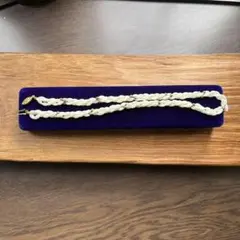 貝殻のネックレス