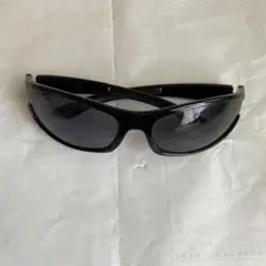 ブラック スポーツサングラス