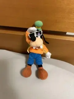 グーフィー ぬいぐるみ サングラス付き