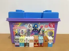 だだんだんブロックバケツ　アンパンマンのなかまおまけ付き