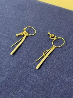 ネジ式イヤリング