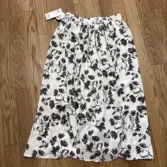 SHOO LA RUE 花柄スカート ホワイト系のサムネイル