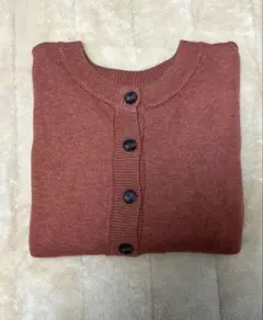 オレンジ　ニットセーター