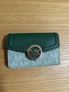 最終値下げMICHAEL KORS グリーンキーケース