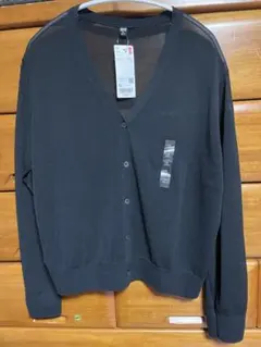 ユニクロ ライトVネックカーディガン シアー XL 未使用 タグ付き