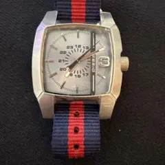 DIESEL シルバー スクエア 腕時計