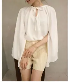Acka flare slit blouse ホワイト