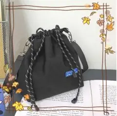 ショルダーバッグ　巾着バッグ　サコッシュ　ブラック　新品未使用　レディース
