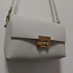 Gianni Notaro ホワイトショルダーバッグ