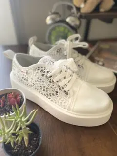 春・夏　ホワイト レース厚底スニーカー