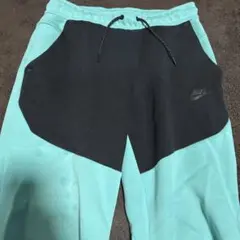 ティファニーブルーテックフリースズボン
