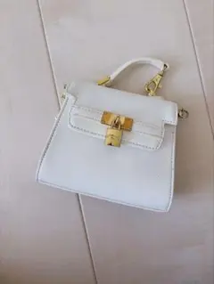 サマンサベガ　ホワイト ミニチェーンバッグ
