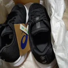 ASICS ブラック スニーカー