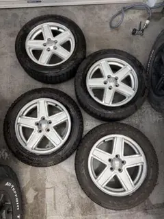 215/60R17 TOYOスタッドレスタイヤ 17インチ ホイール 4本セットのサムネイル