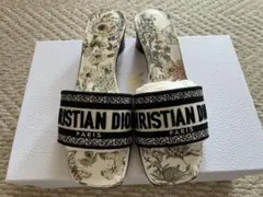 新品未使用　Dior ディオール Dway ヒールスライド　サンダル　36サイズのサムネイル