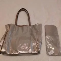 ゴールドトートバッグ