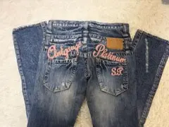 アントゲージのブルー デニムダメージ加工刺繍入りサイズL