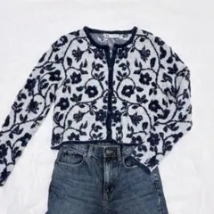ZARA 花柄ニットカーディガンネイビー