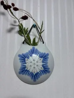 花瓶　白山陶器　壁掛け花器のサムネイル