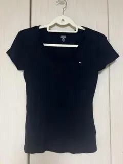 Tommy Hilfigerネイビー Vネック Tシャツ