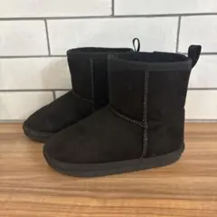 黒のスエード風ブーツ