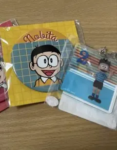 ドラえもん　缶バッジ　アクリルキーホルダー