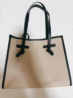 【新品未使用】GIANNI CHIARINI トートバッグのサムネイル