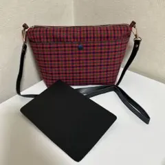 【新品未使用】ファミリアJAL舟形ショルダーバック新品 新品未使用】ファミリア 舟形ポシェット ショルダーバッグ