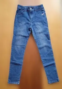 Item thumbnail for item 8d7295c2-c969-40bb-95d8-6f0bade8f071