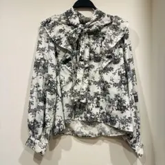 GRL グレイル トワルドジュイ柄 リボン フリル ブラウス シャツ M