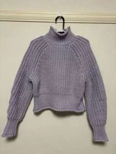 H&M ラベンダータートルネックニット クロップド