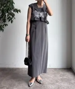 新品　グレー　DOUDOU【オケージョン】ピンストライプビスチェ刺繍セットドレス