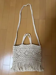 新品タグ付★coca マクラメ編み フリンジショルダーバッグ アイボリー