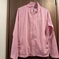 ピンクのボーダー柄のFILAのジャケット
