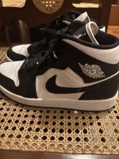 美品！Air Jordan ハイカットスニーカー ブラック/ホワイト