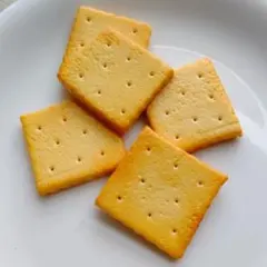 クラッカー　プレーン　スクエア　フェイクスイーツ　デコパーツ　食品サンプル推し活
