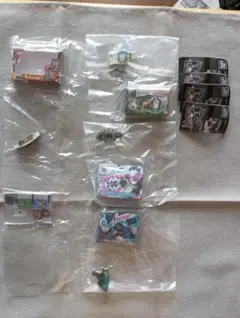 仮面ライダーシリーズ 変身ベルトピンズコレクション06 4点セット