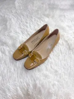 Ferragamo フェラガモ　パンプス　イタリア製　キャメル