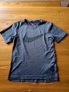 ナイキ　NIKE　グレー　Tシャツ　キッズのS ドライフィット