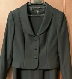 メアリーココ　お受験　濃紺スーツ　小柄9号　エスコミュール