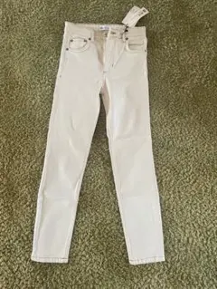 ZARA ホワイト スキニーデニム 34【新品未使用】