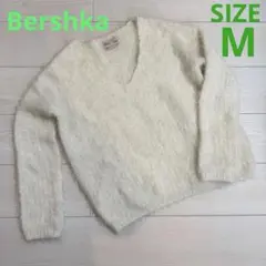 【ベルシュカ】ニット　Mサイズ ふわふわ　ホワイト