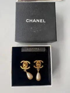 CHANEL ゴールド ロゴ イヤリング