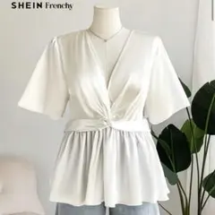 SHEIN CURVE ホワイト サテン調 ツイスト トップス 4XLのサムネイル