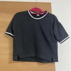 GU 黒 ストライプ付き Tシャツ Mサイズ