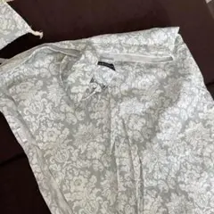 授乳ケープ グレーと白の花柄