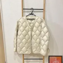 UNIQLO ウルトラライトダウン　リラックスジャケット　オフホワイト