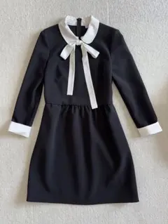 美品　レッドヴァレンティノ38リボン付き長袖定番ブラックワンピース　ドレスのサムネイル