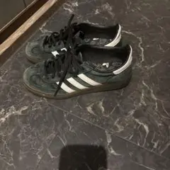 adidas ブラック