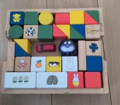 木製ブロックとミニカーのセット